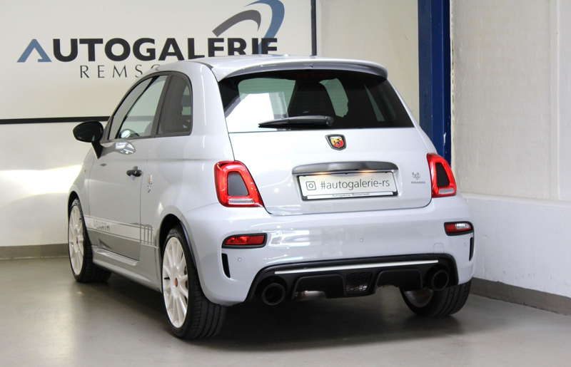 Abarth 595 esseesse Aut.*AKRA*1.HD*7500KM*CARBON*BEATS