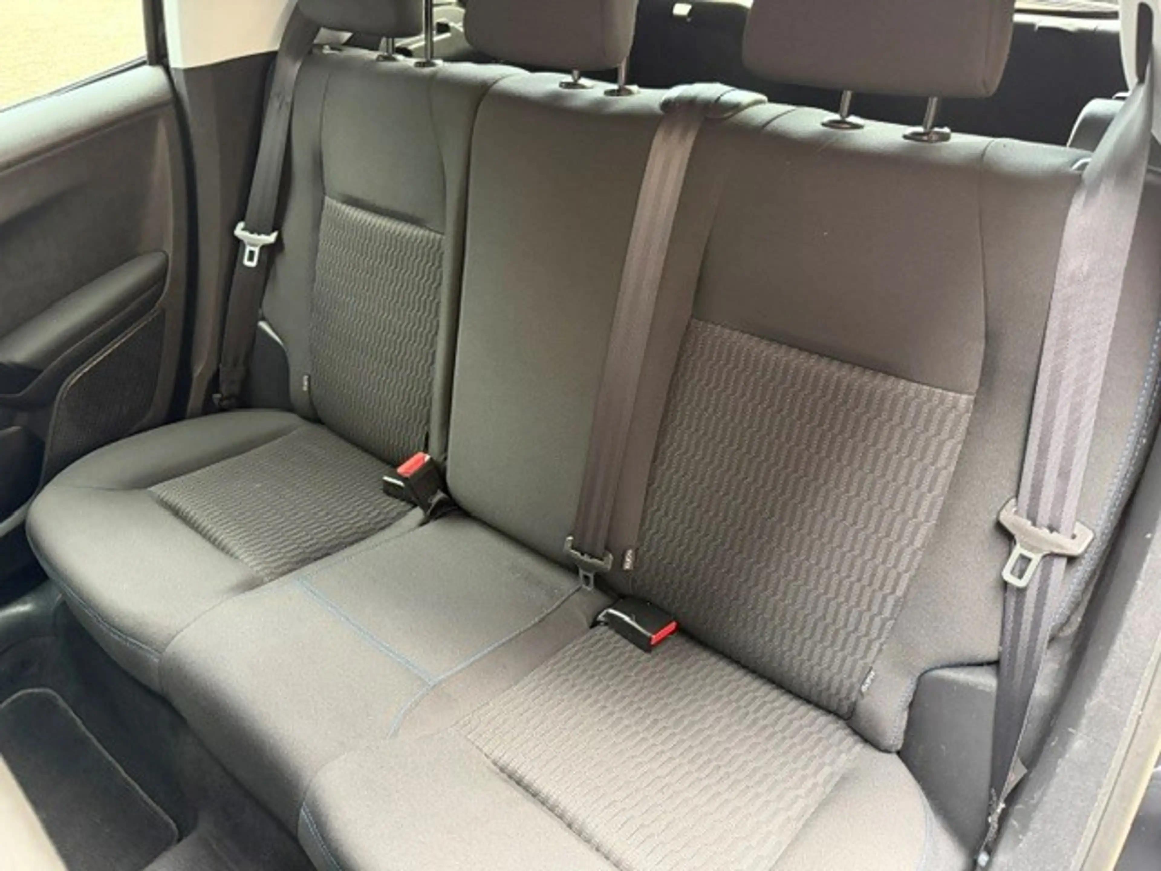 Peugeot 208 1.2 PureTech Signature / bj.2019 / kleur: zwart/ n — photo 8