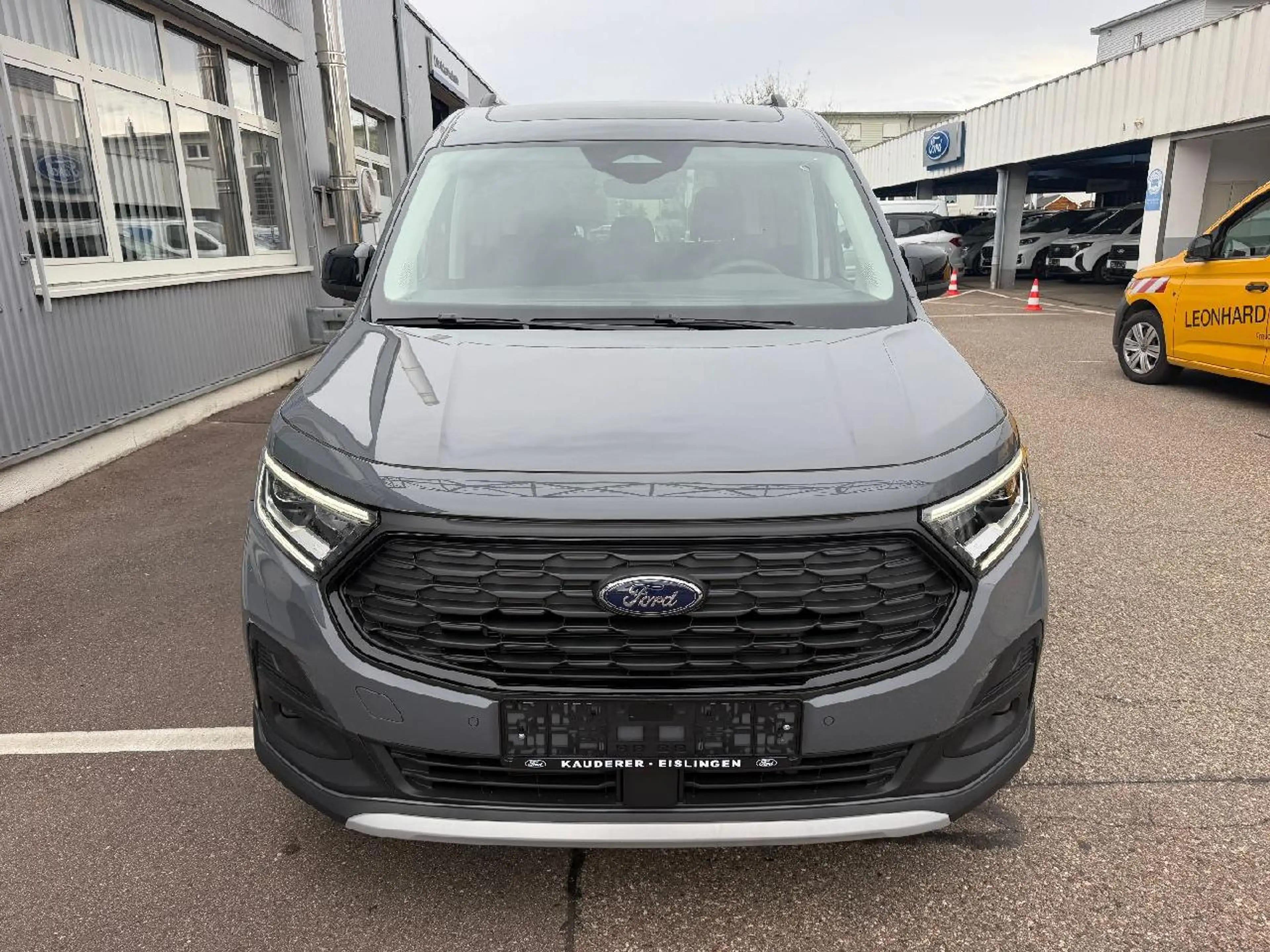 Ford Tourneo Connect Active — photo 2