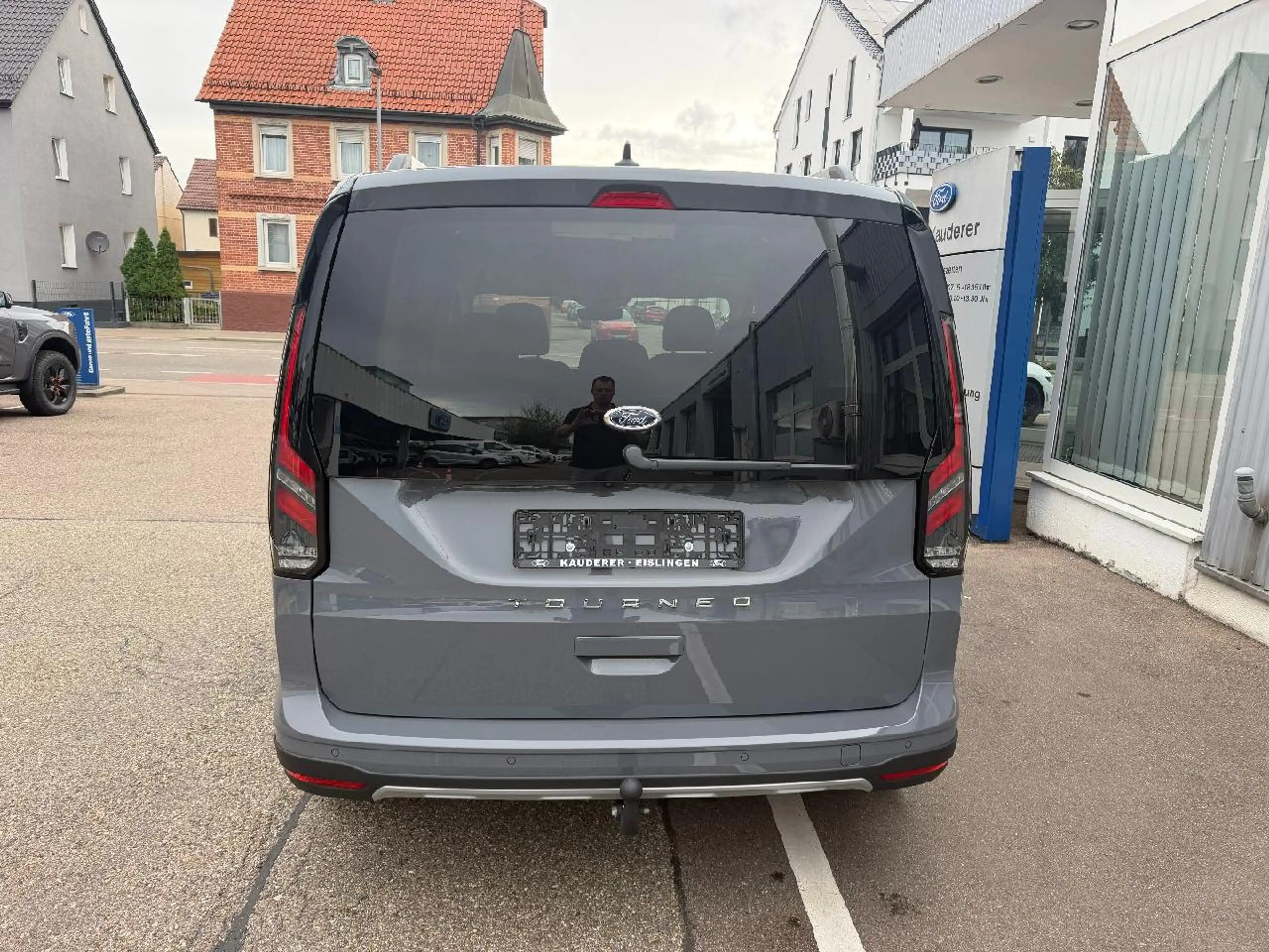 Ford Tourneo Connect Active — photo 5