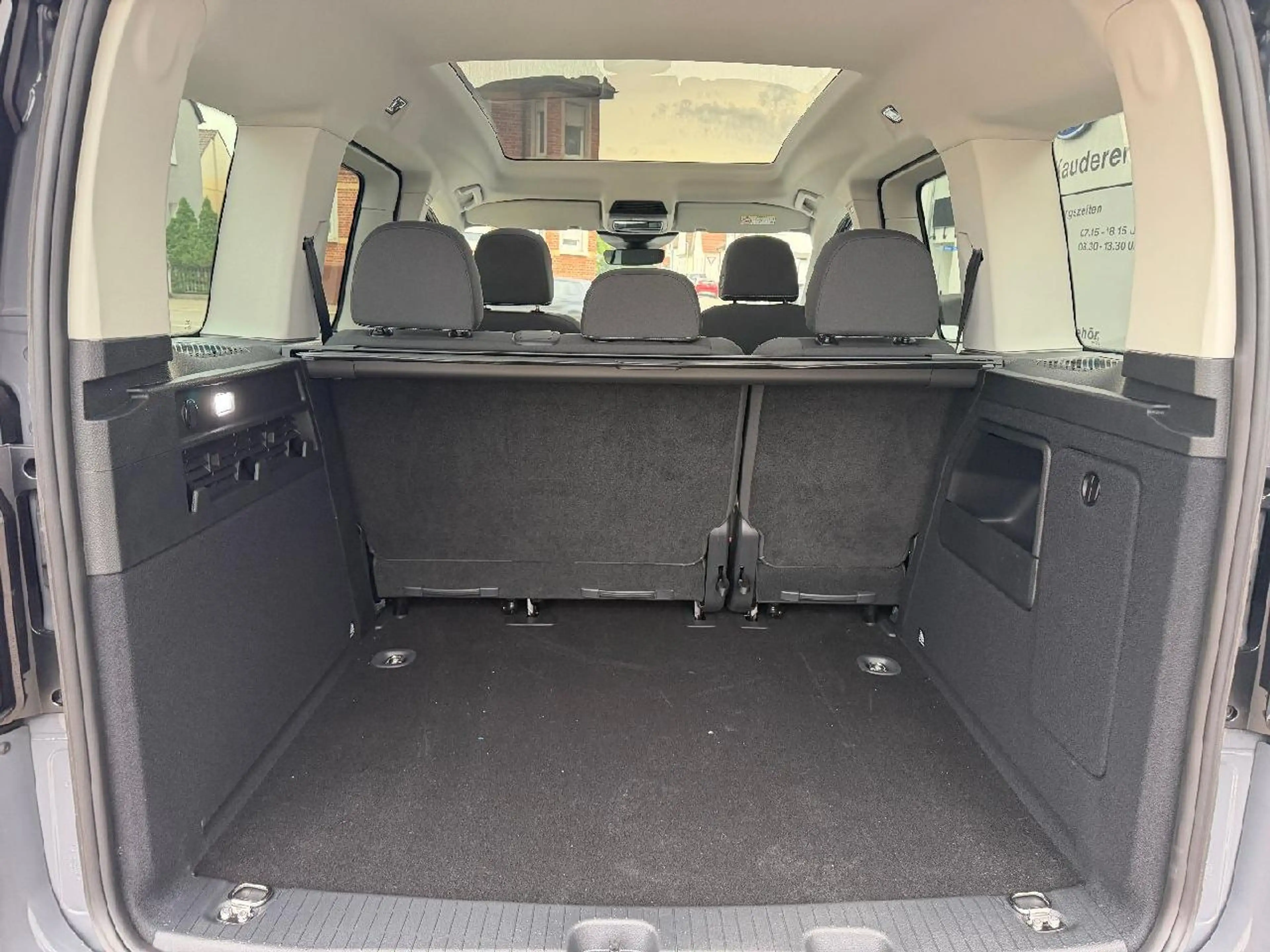 Ford Tourneo Connect Active — photo 11