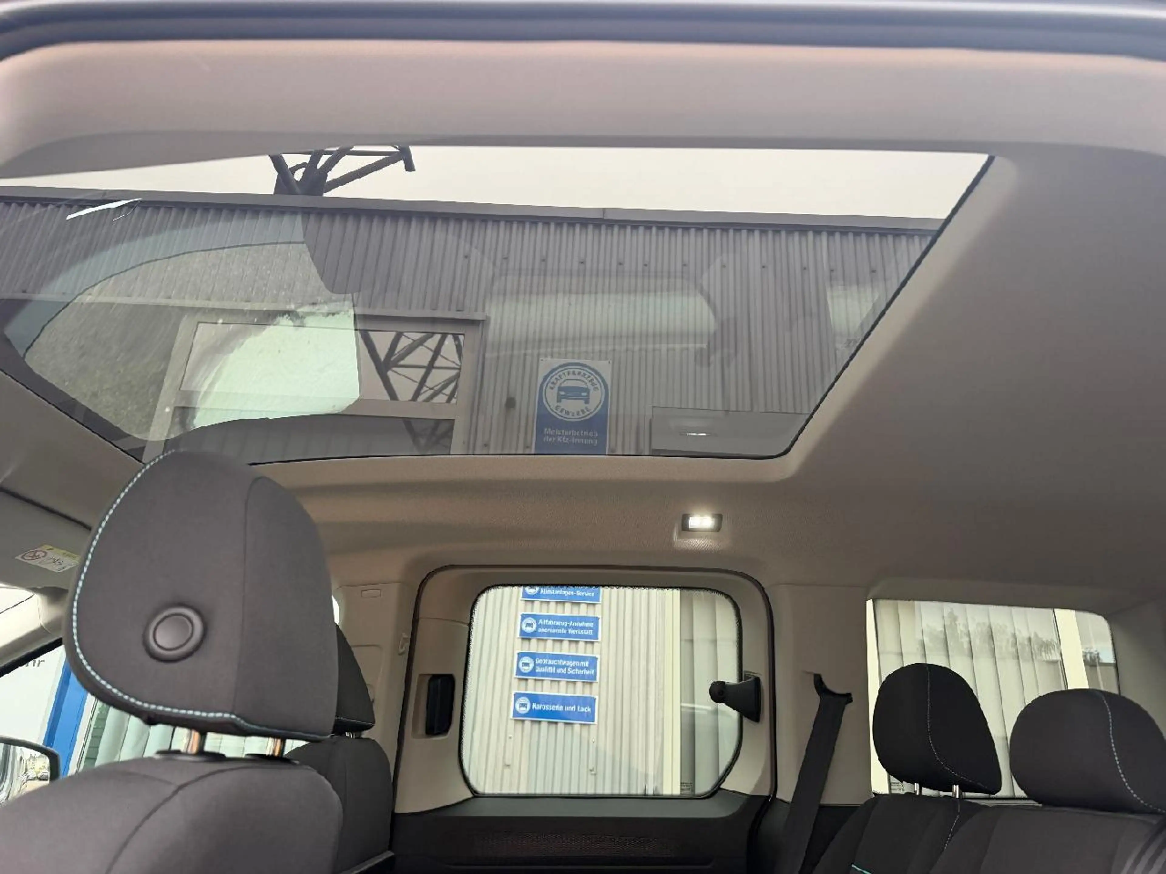 Ford Tourneo Connect Active — photo 10