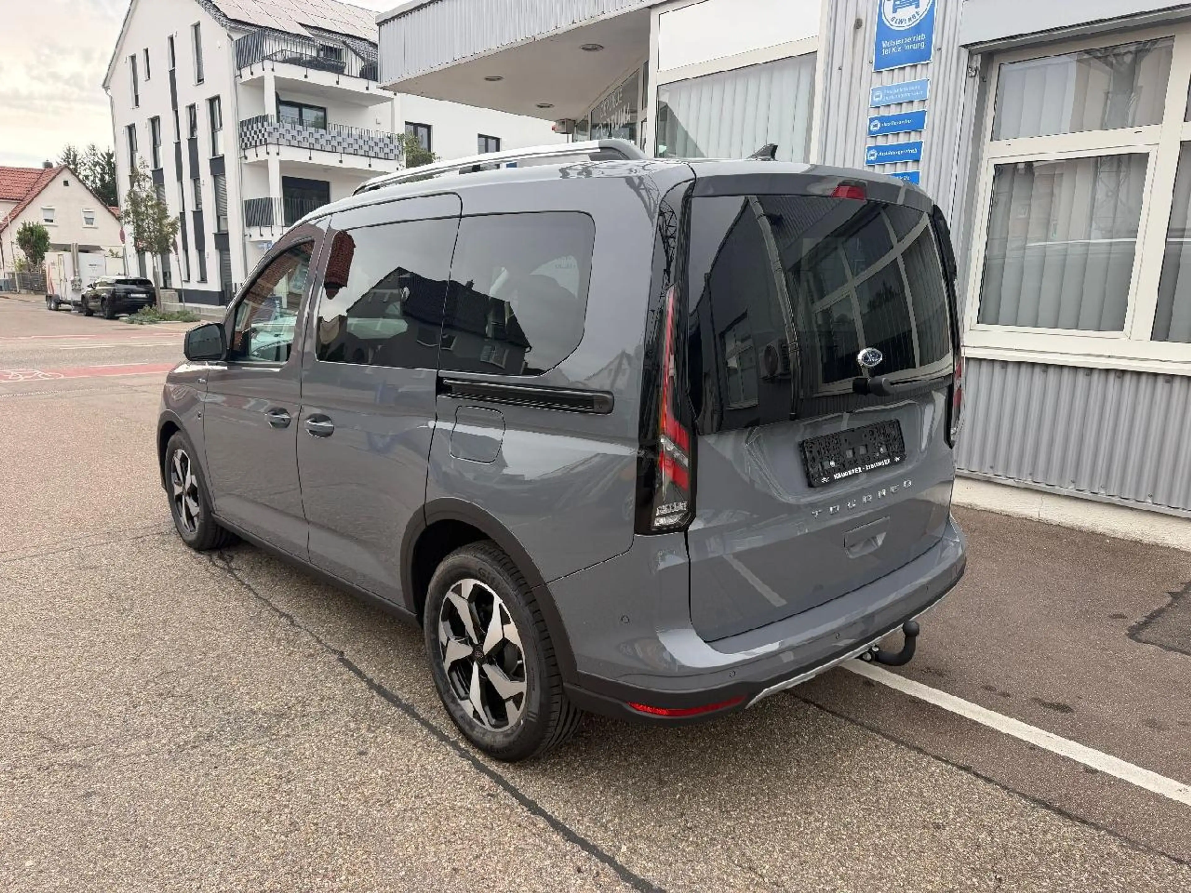 Ford Tourneo Connect Active — photo 6