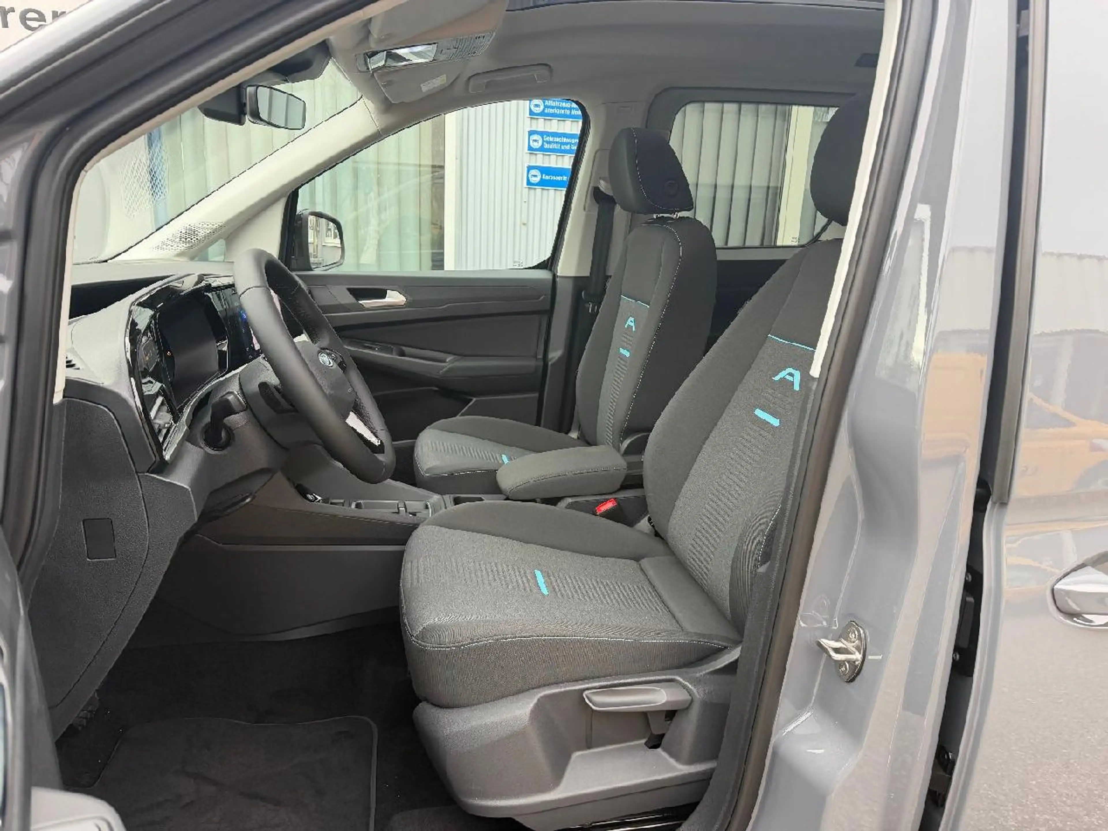 Ford Tourneo Connect Active — photo 14