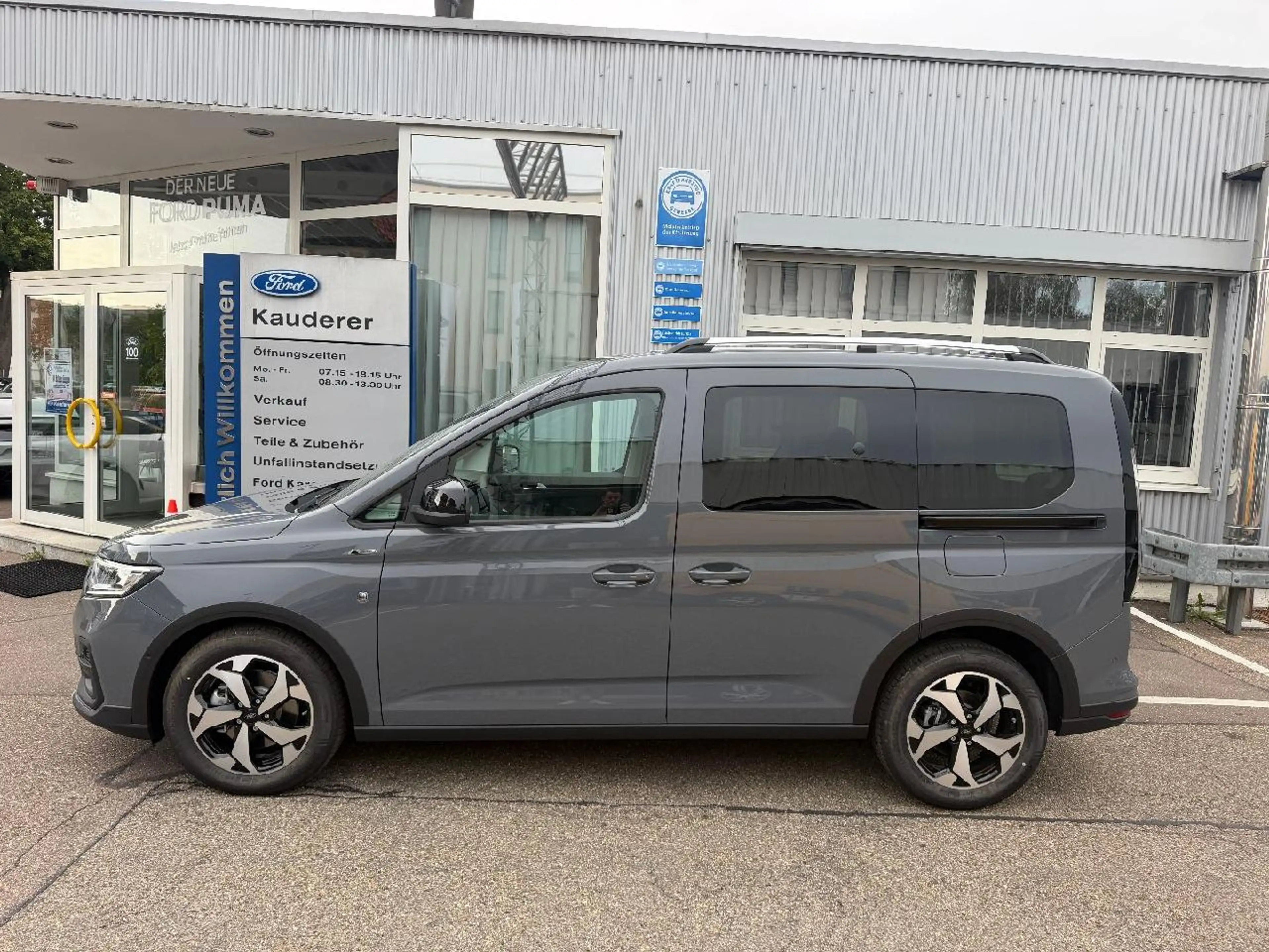 Ford Tourneo Connect Active — photo 7