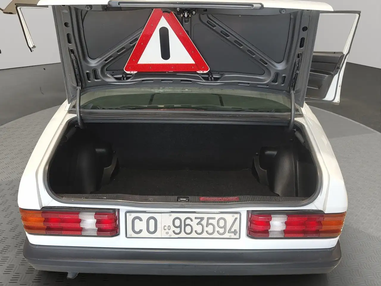 Mercedes-Benz 190 2.0 E 122cv, foto 3