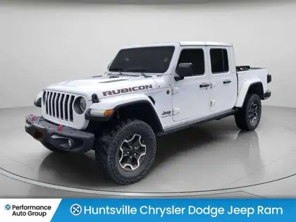 White 2022 Jeep Gladiator Pickup Truck Four-Wheel Drive Automatic
