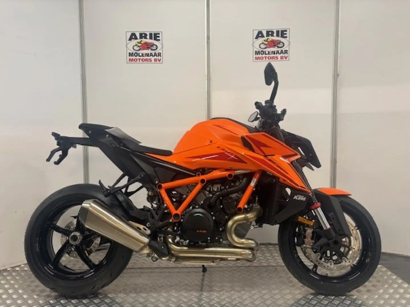 KTM 1390 Super Duke R Portocaliu - 1