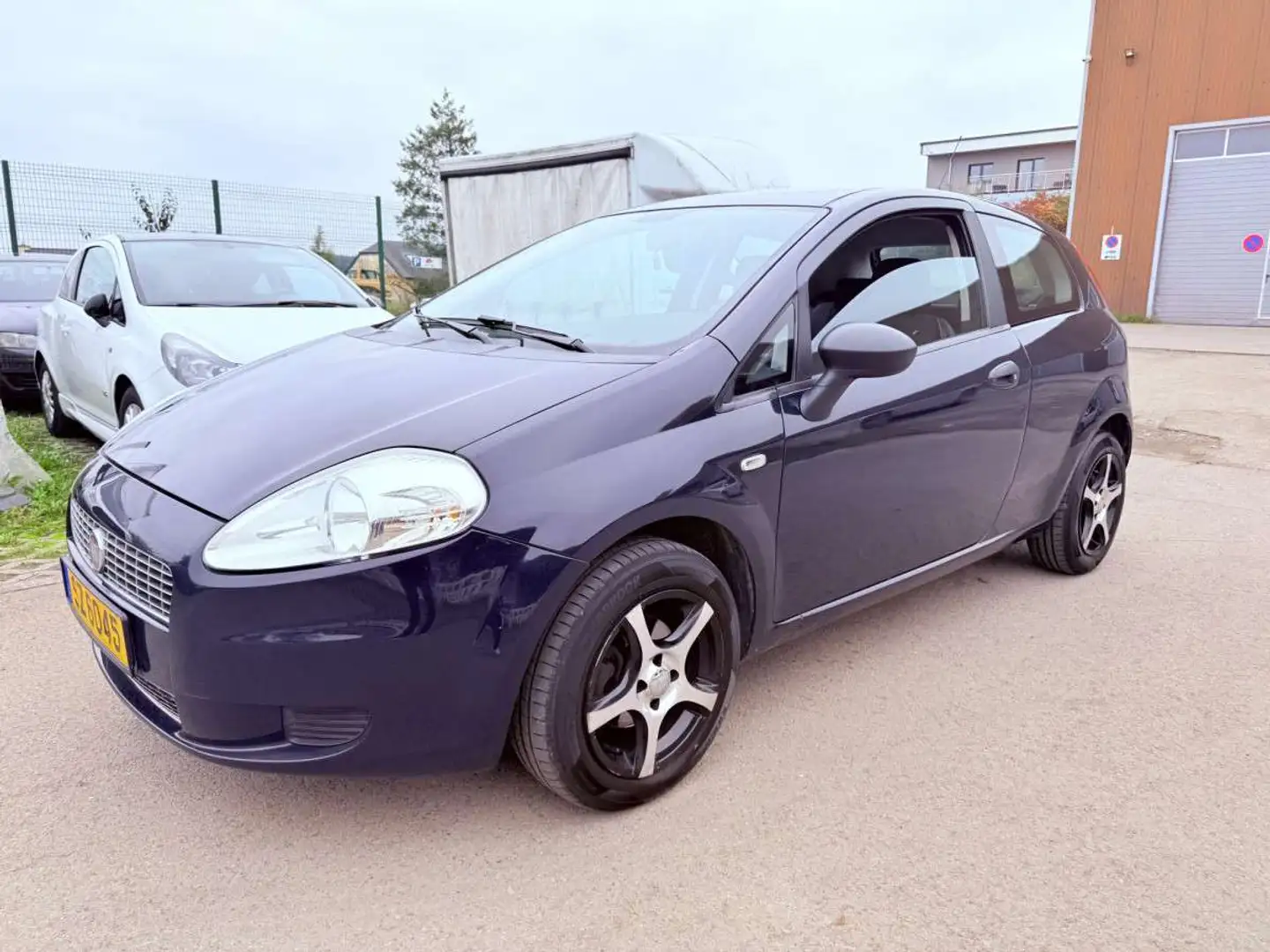 Fiat Punto 1.4i 8v Active Bleu - 1