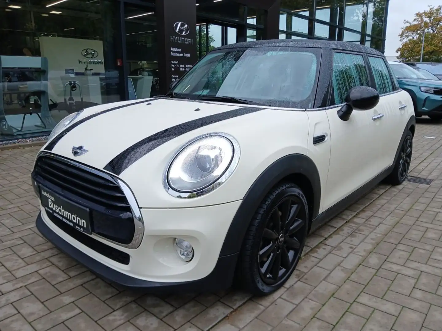 MINI Cooper 1.5 +PDC+SITZHEIZUNG+LED+8-FACH+ Weiß - 1