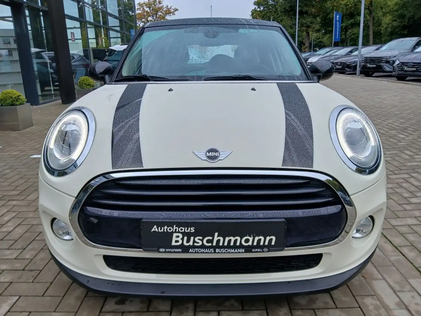 MINI Cooper 1.5 +PDC+SITZHEIZUNG+LED+8-FACH+ Weiß - 2