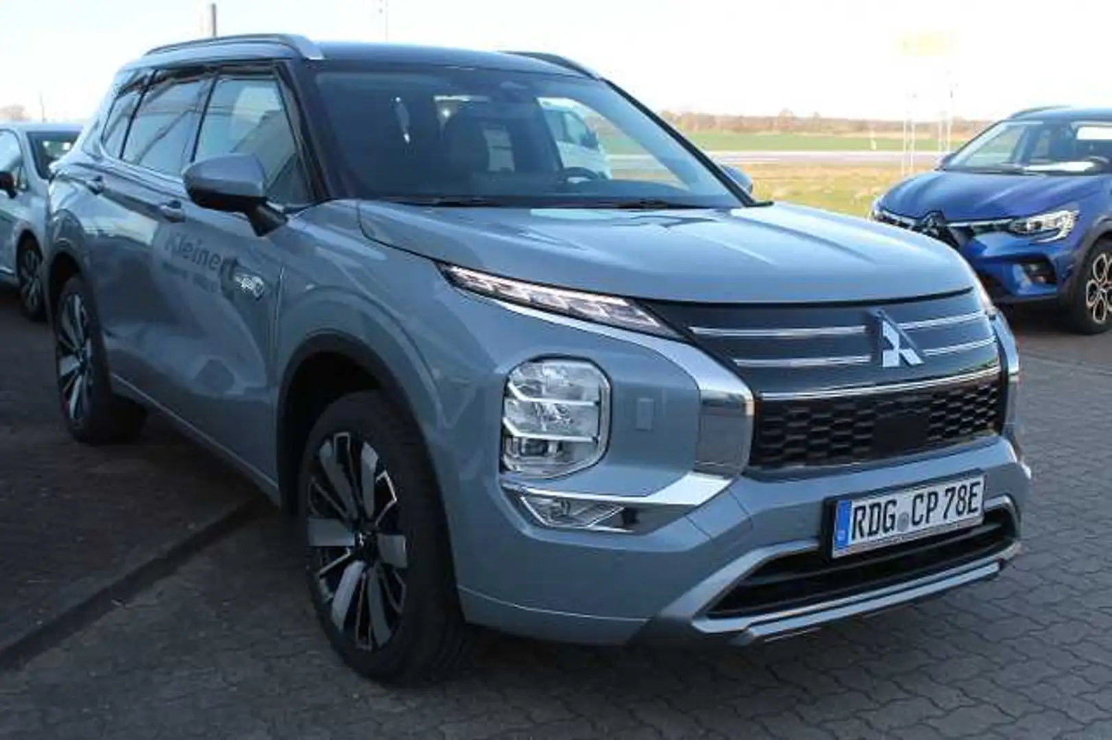 Mitsubishi Outlander 2.4L PHEV TOP 2-Farb Gris - 2