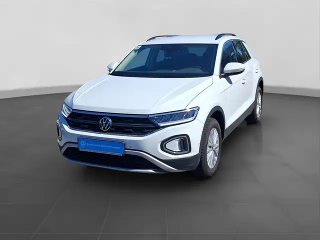Volkswagen T-Roc view 2