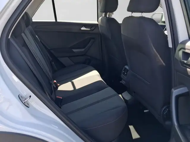 Volkswagen T-Roc view 6