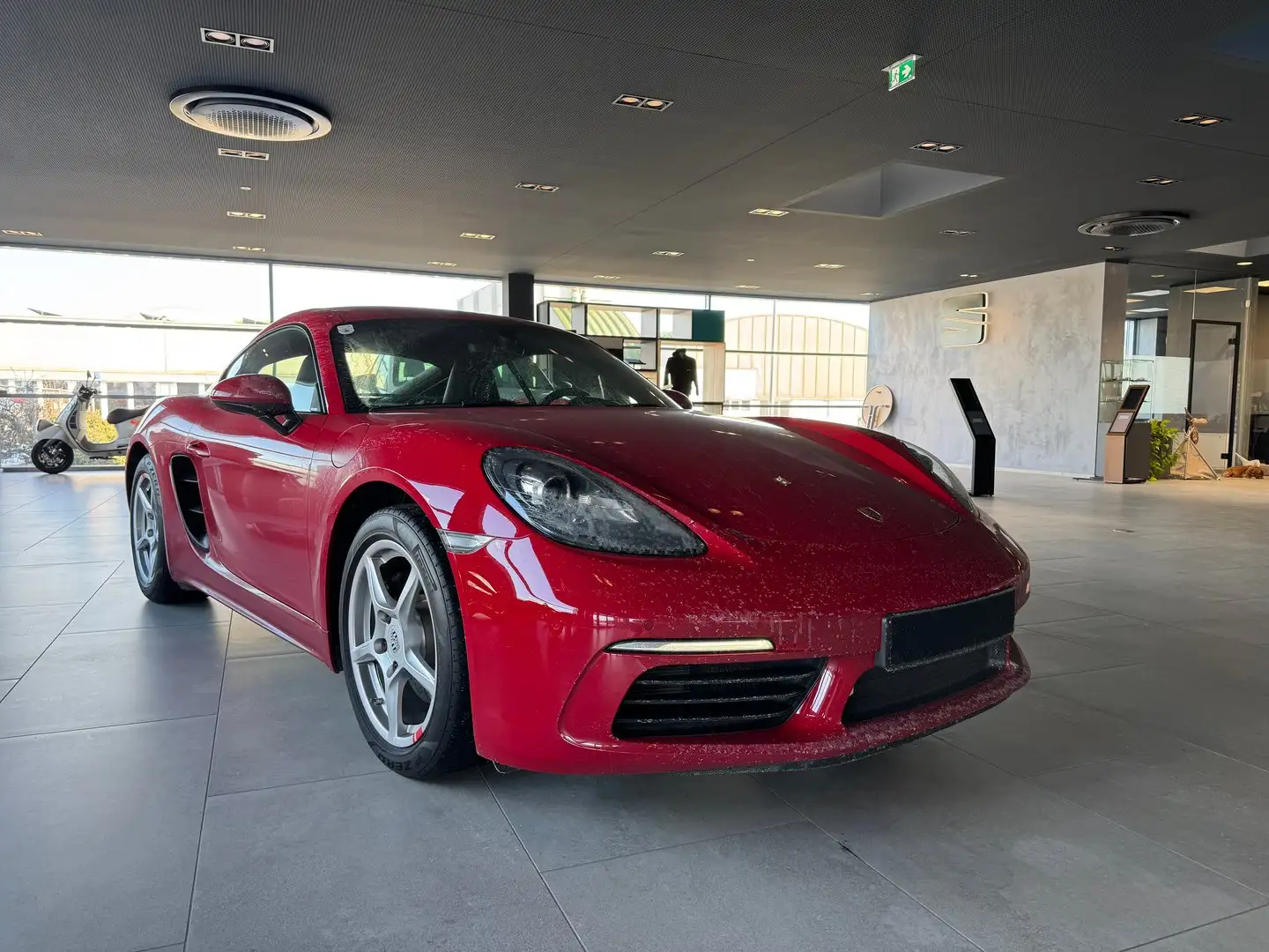 Porsche 718 Cayman Rouge - 1