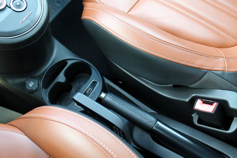 Abarth 595C 1.4 165 PS Turismo AT, Navi,DAB,CarPlay,PDC — photo 15