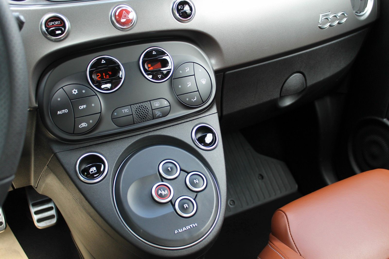Abarth 595C 1.4 165 PS Turismo AT, Navi,DAB,CarPlay,PDC — photo 13