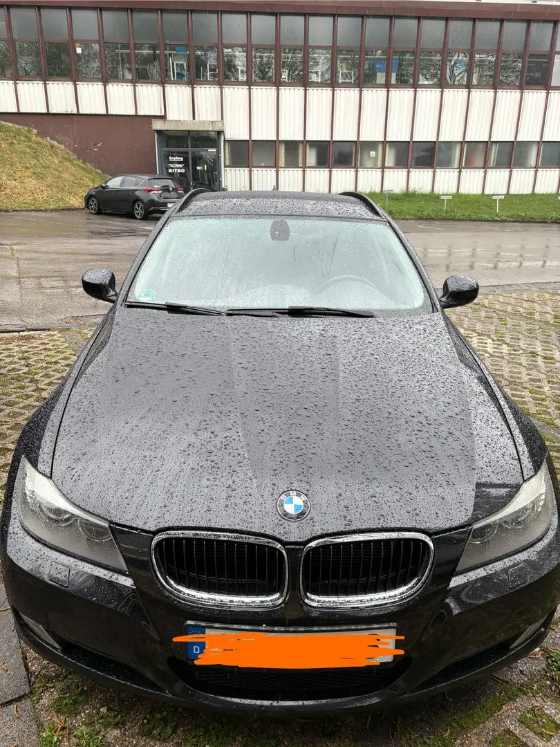 BMW 318 318d Schwarz - 2