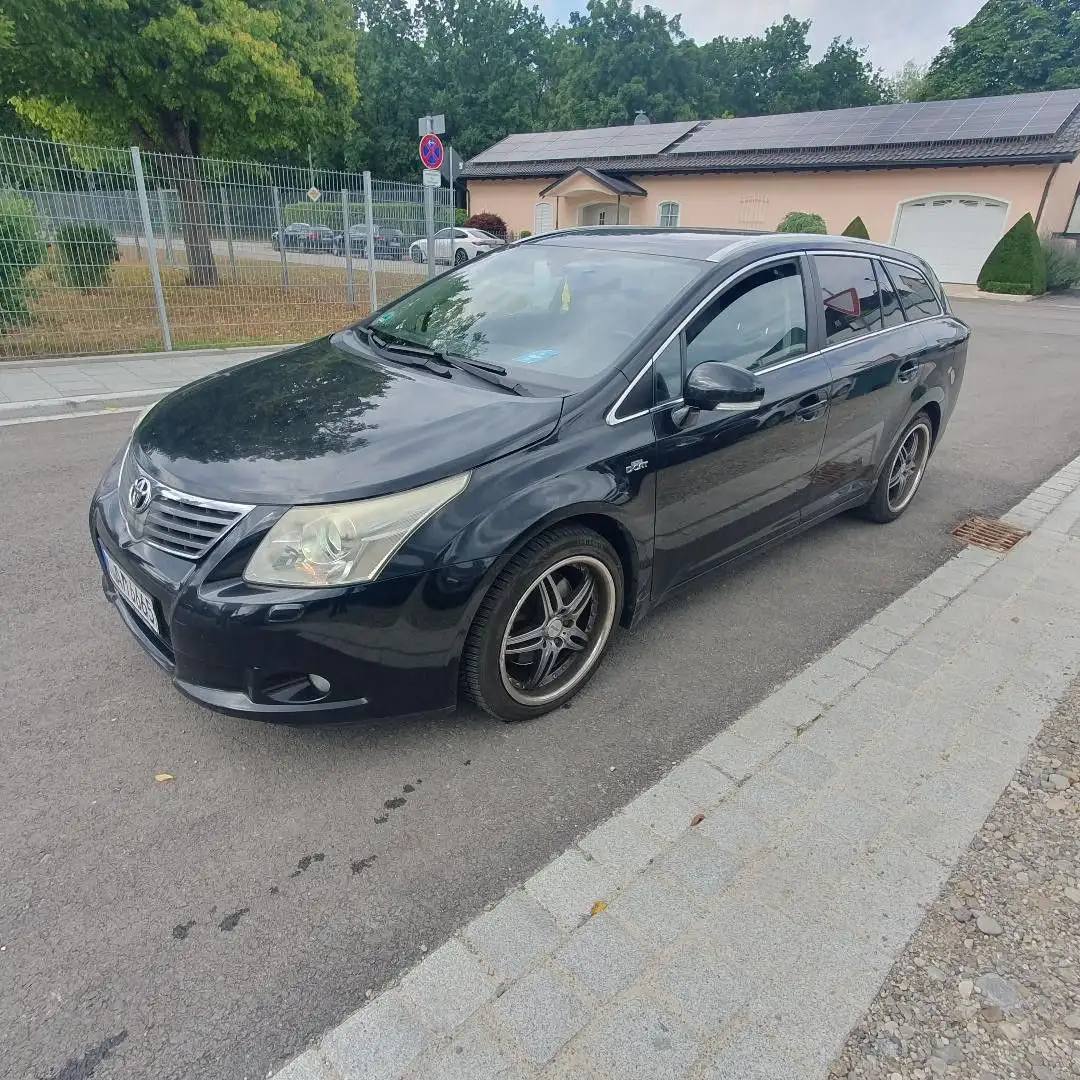 Toyota Avensis Kombi TEC-Edition D4D Kamera Automatik Negro - 1