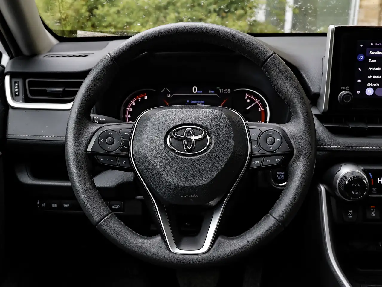 Toyota RAV 4 снимка Toyota RAV 4