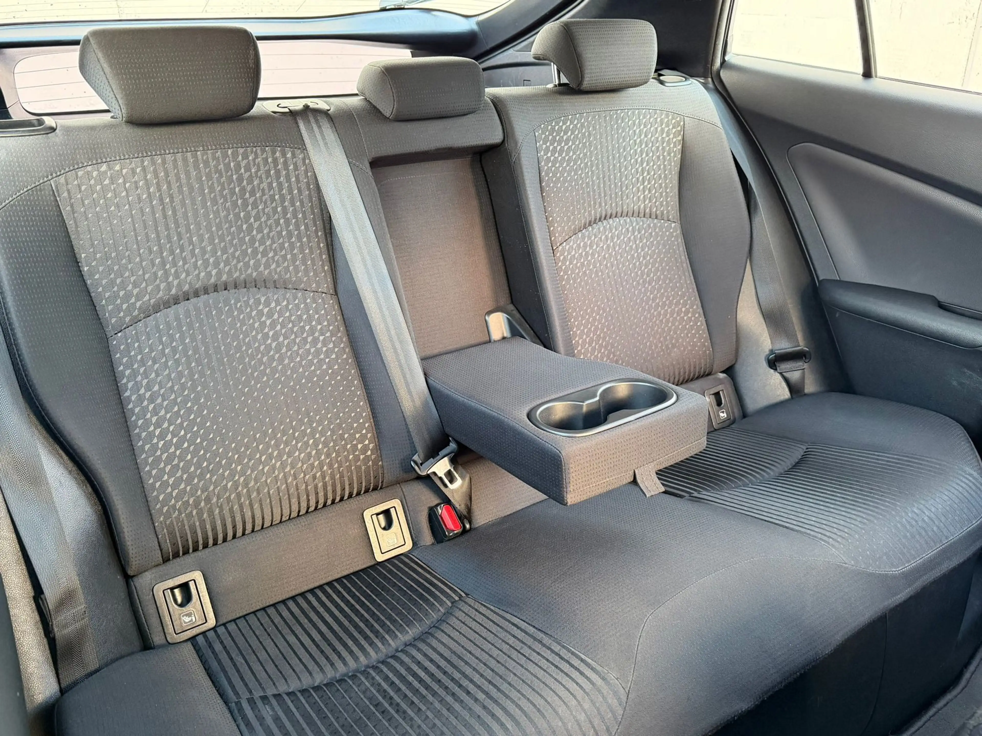 Toyota Prius 1.8 Hybrid Executive Clima - trekhaak - bluetooth — photo 6
