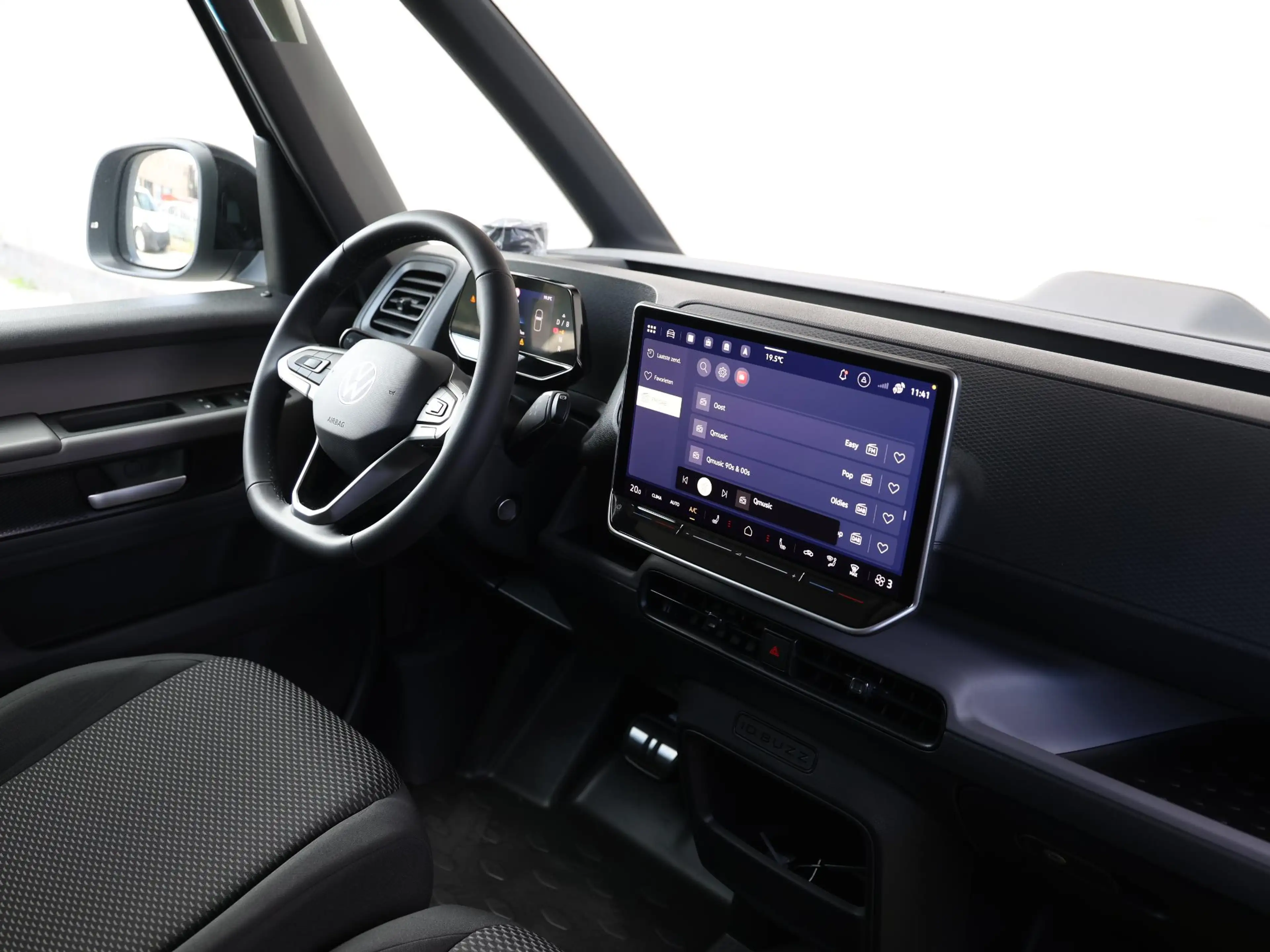 Volkswagen ID. Buzz Cargo Bulli Limited Edition Elektromotor 210 kW (286 pk) — photo 7