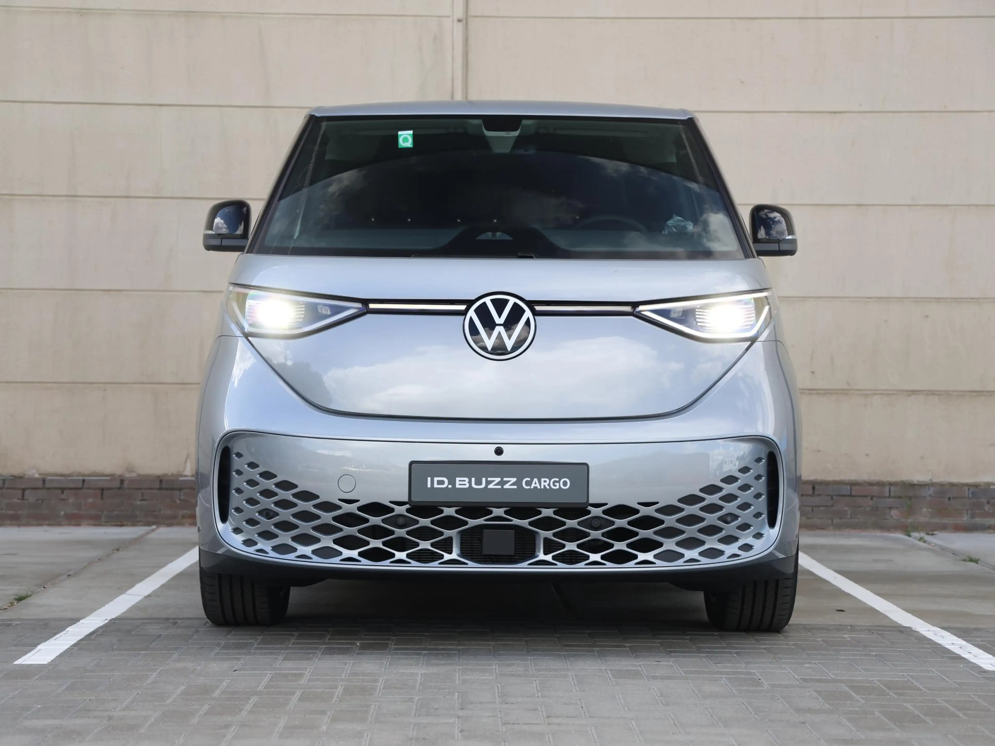 Volkswagen ID. Buzz Cargo Bulli Limited Edition Elektromotor 210 kW (286 pk) — photo 12
