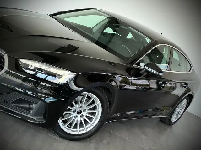 Audi A5 view 3