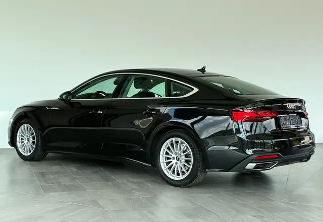 Audi A5 view 11