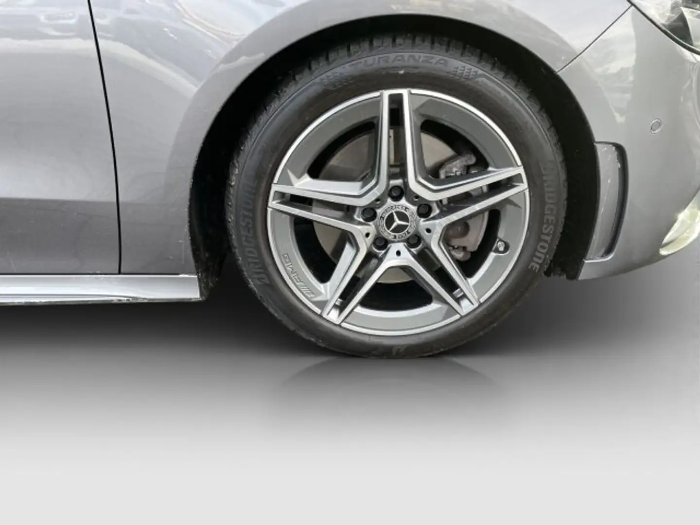 Mercedes-Benz B 250 B 250 4MATIC AMG Distronic Pano LED Keyless Ambi Grau - 2