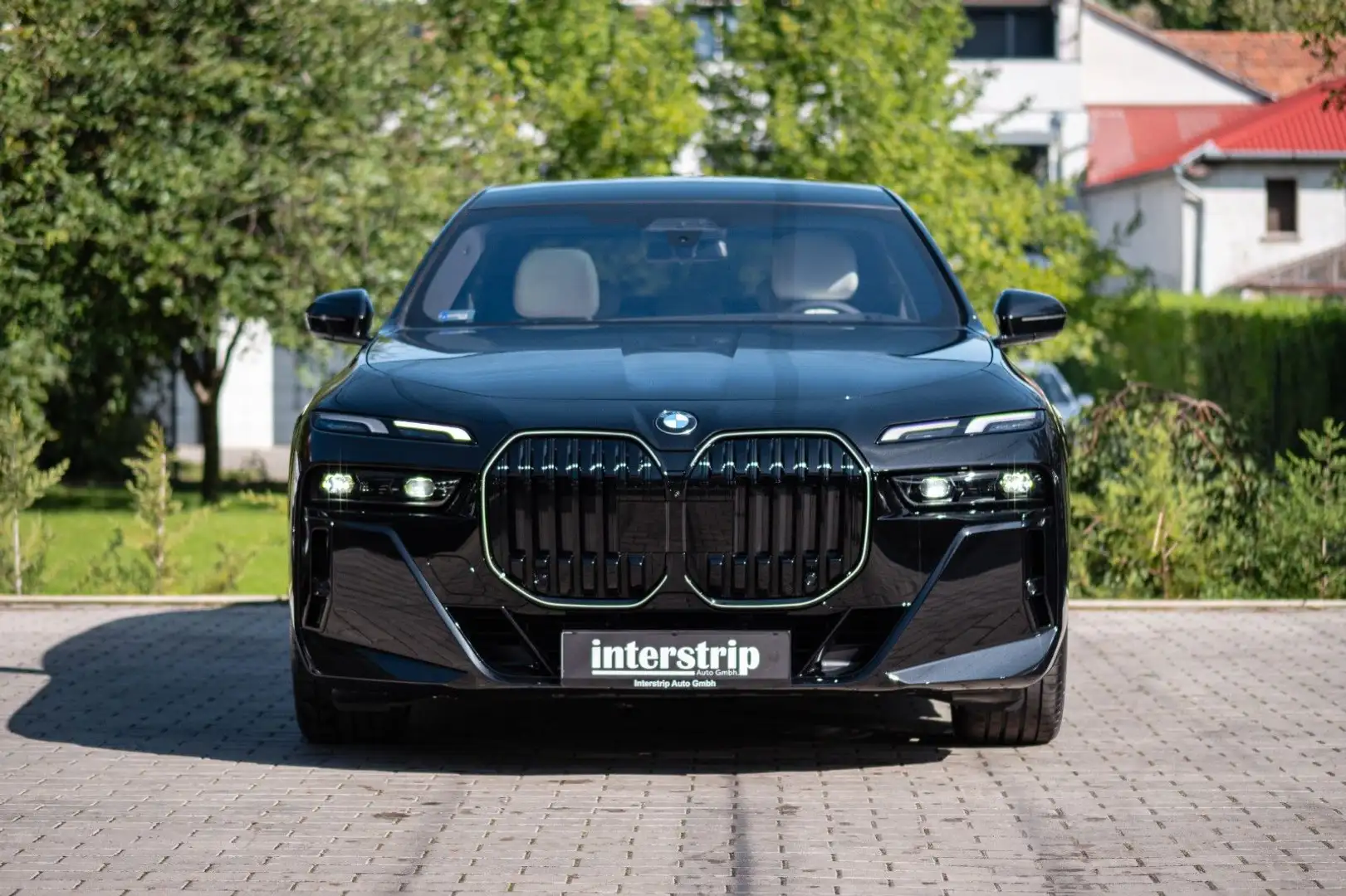 BMW 740 d M SPORT.SKY.MASSAGE.B&W.CONNOISSEUR.5/100 Schwarz - 2