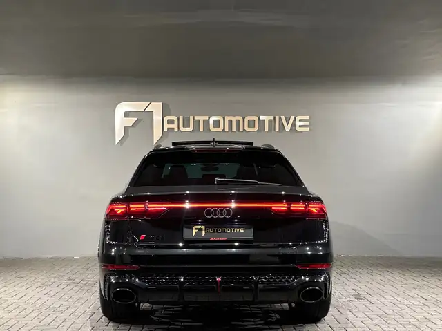 Audi RS Q8 view 12