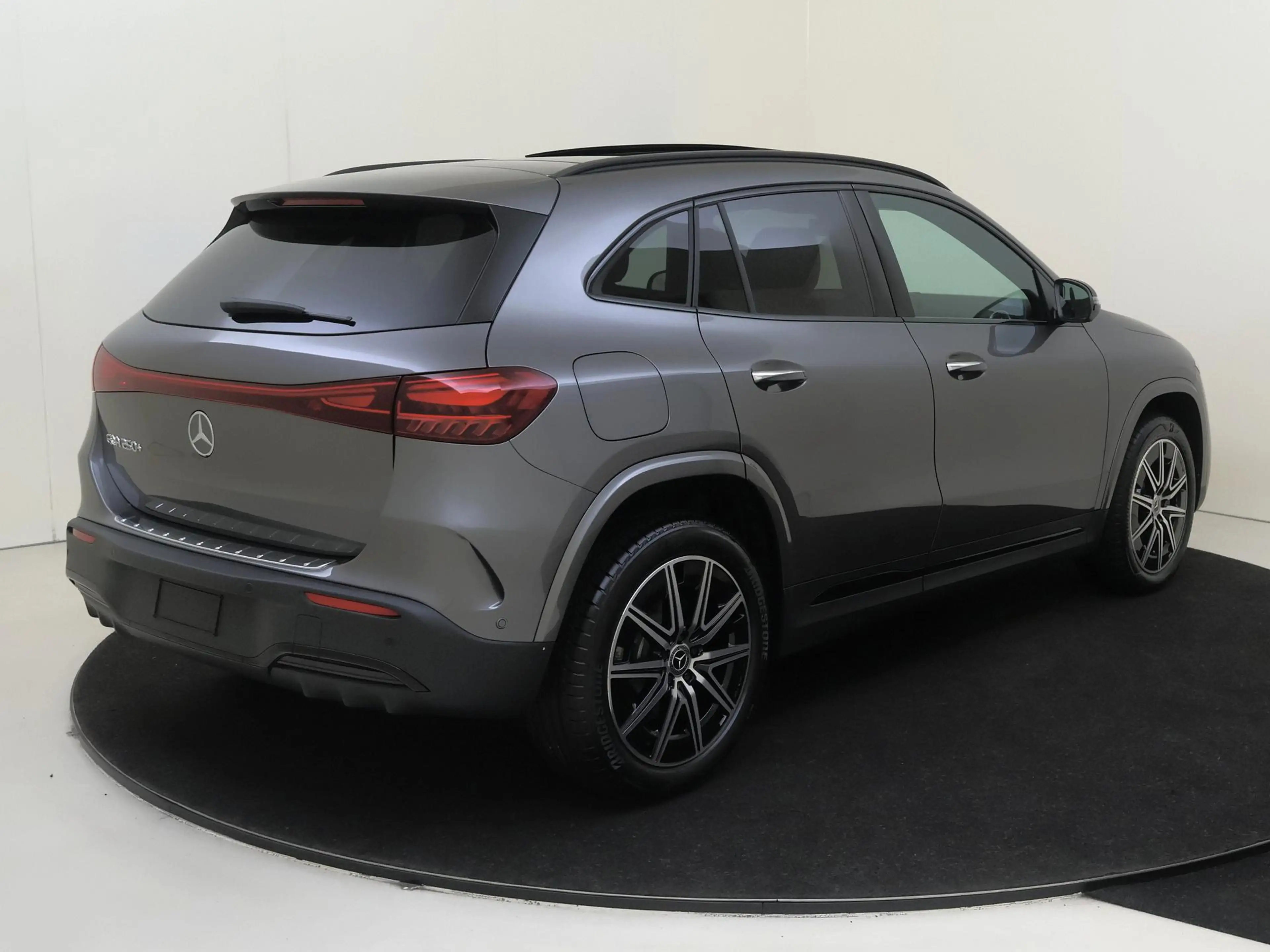 Mercedes-Benz EQA 250 250+ Business Solution AMG Limited 71 kWh Nightpak — photo 4