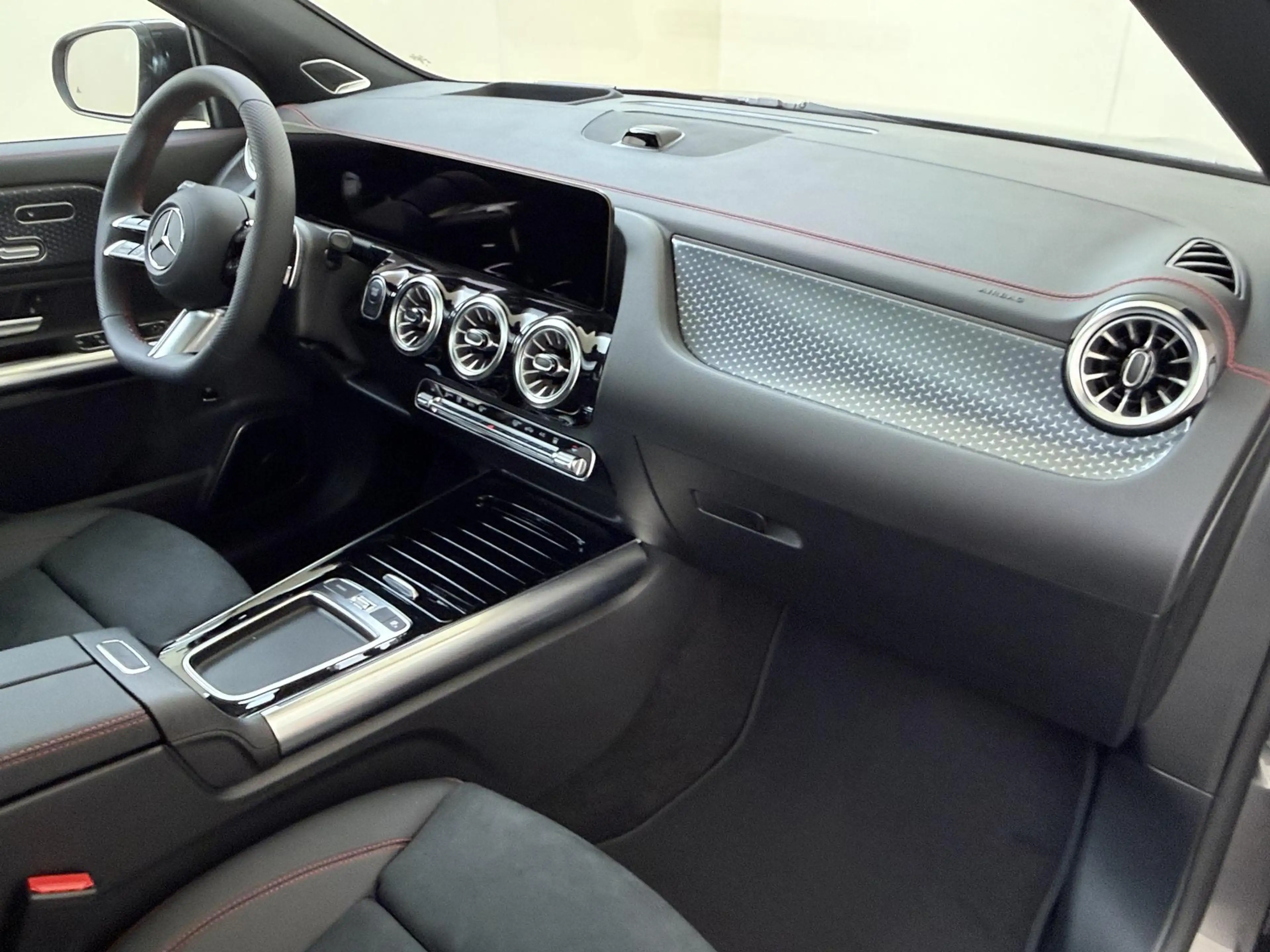 Mercedes-Benz EQA 250 250+ Business Solution AMG Limited 71 kWh Nightpak — photo 11