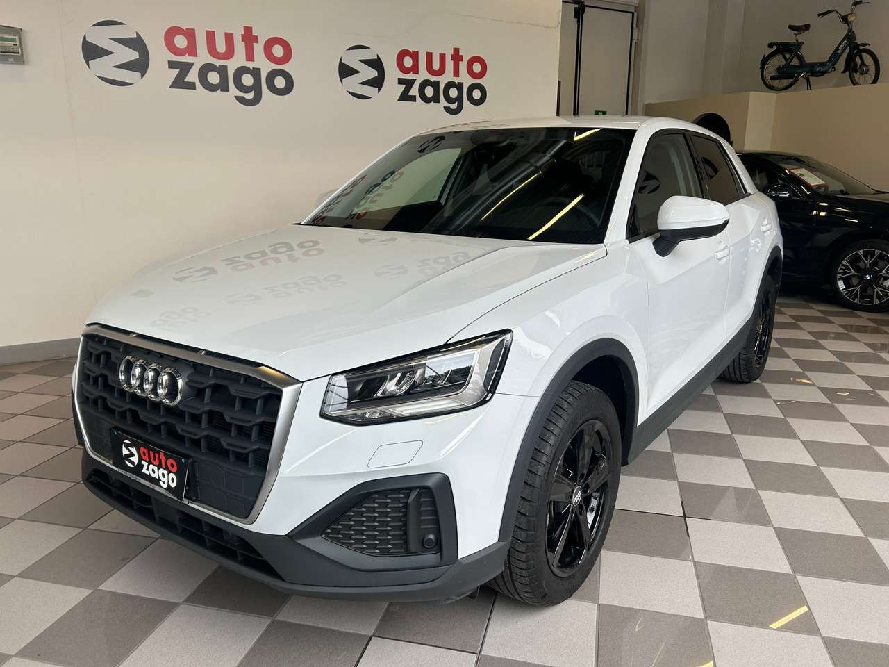 Audi Q2 30 TFSI Business Advanced