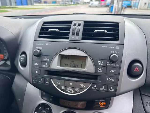 Toyota RAV4 view 19