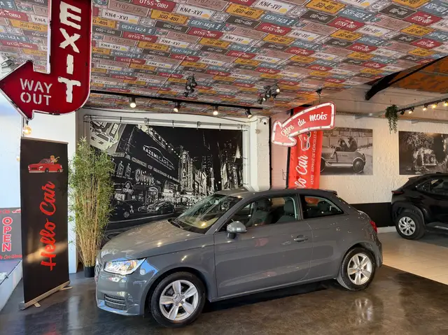 Audi A1 1.0 TFSI * 1ER PROPRIO * CARNET * RADAR AV & ARR * GARANTIE
