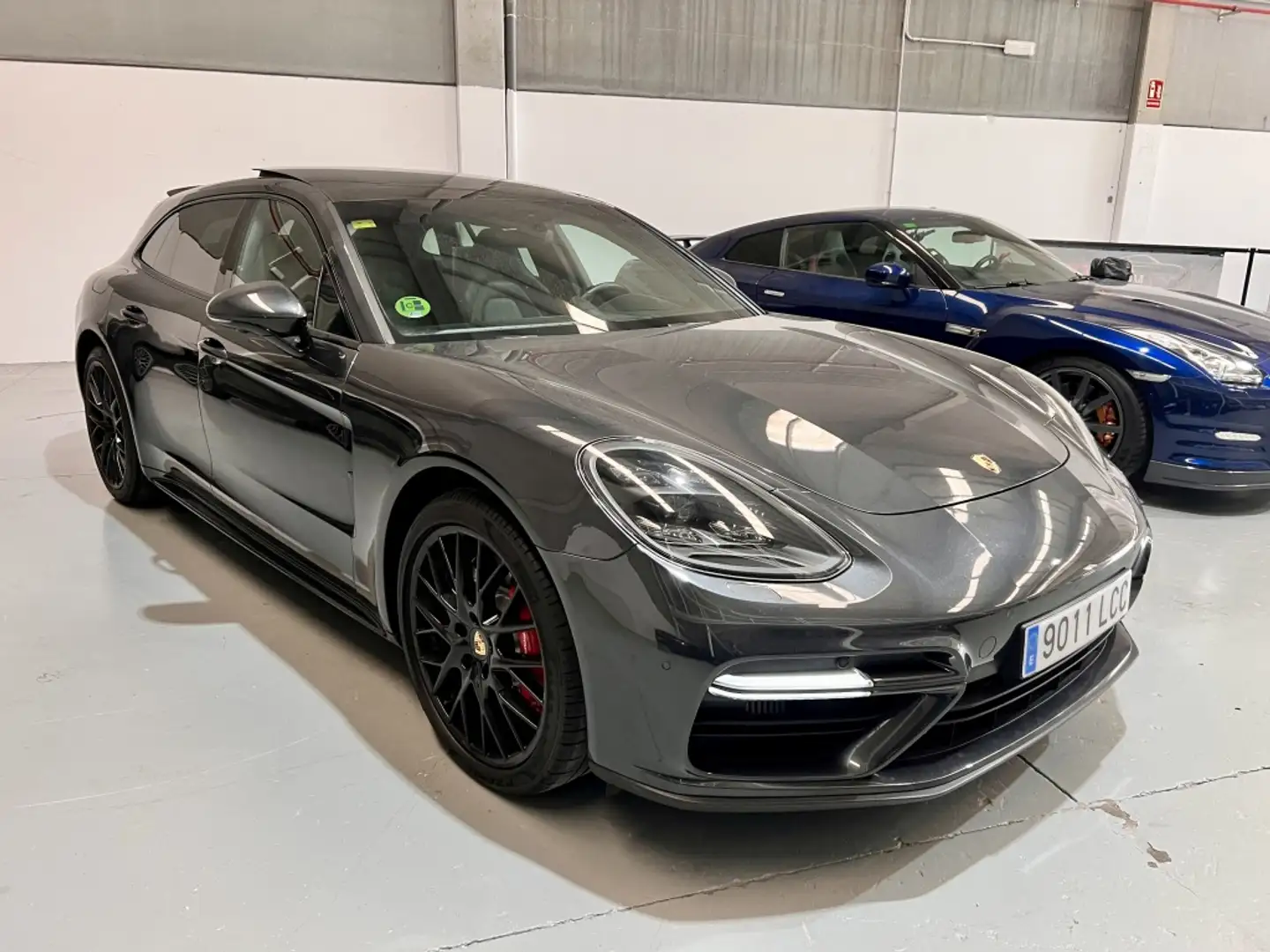 Porsche Panamera Turbo Sport Turismo Gris - 1