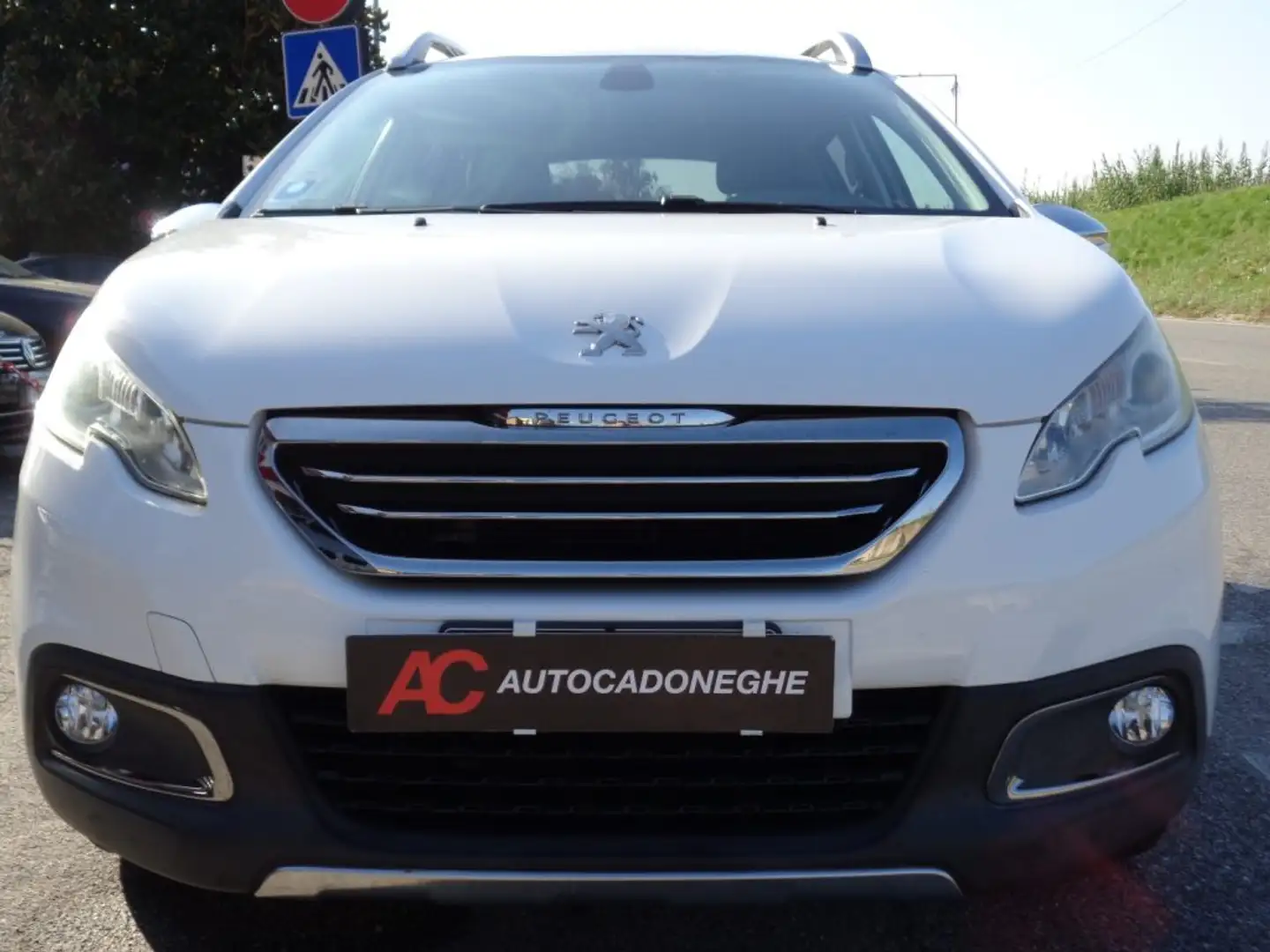 Peugeot 2008 1.6hdi allure PREZZO VALIDO FINO 08.11,GANCIO,FULL Bianco - 1