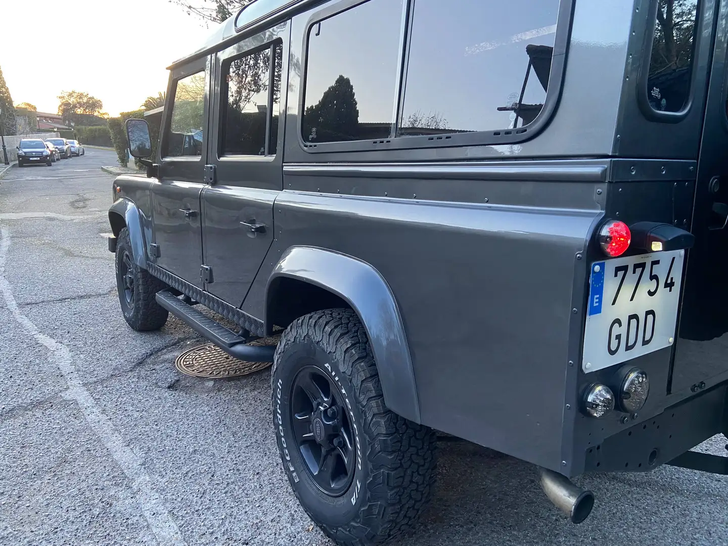 Land Rover Defender Defender 110 2.5Td5 SW E Gris - 2