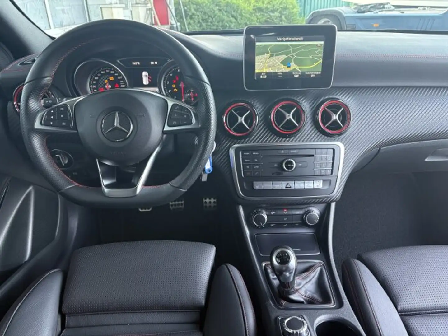 Mercedes-Benz A 250 A 250 Night AMG Excluisve Navi LED Leder Kamera Negru - 2