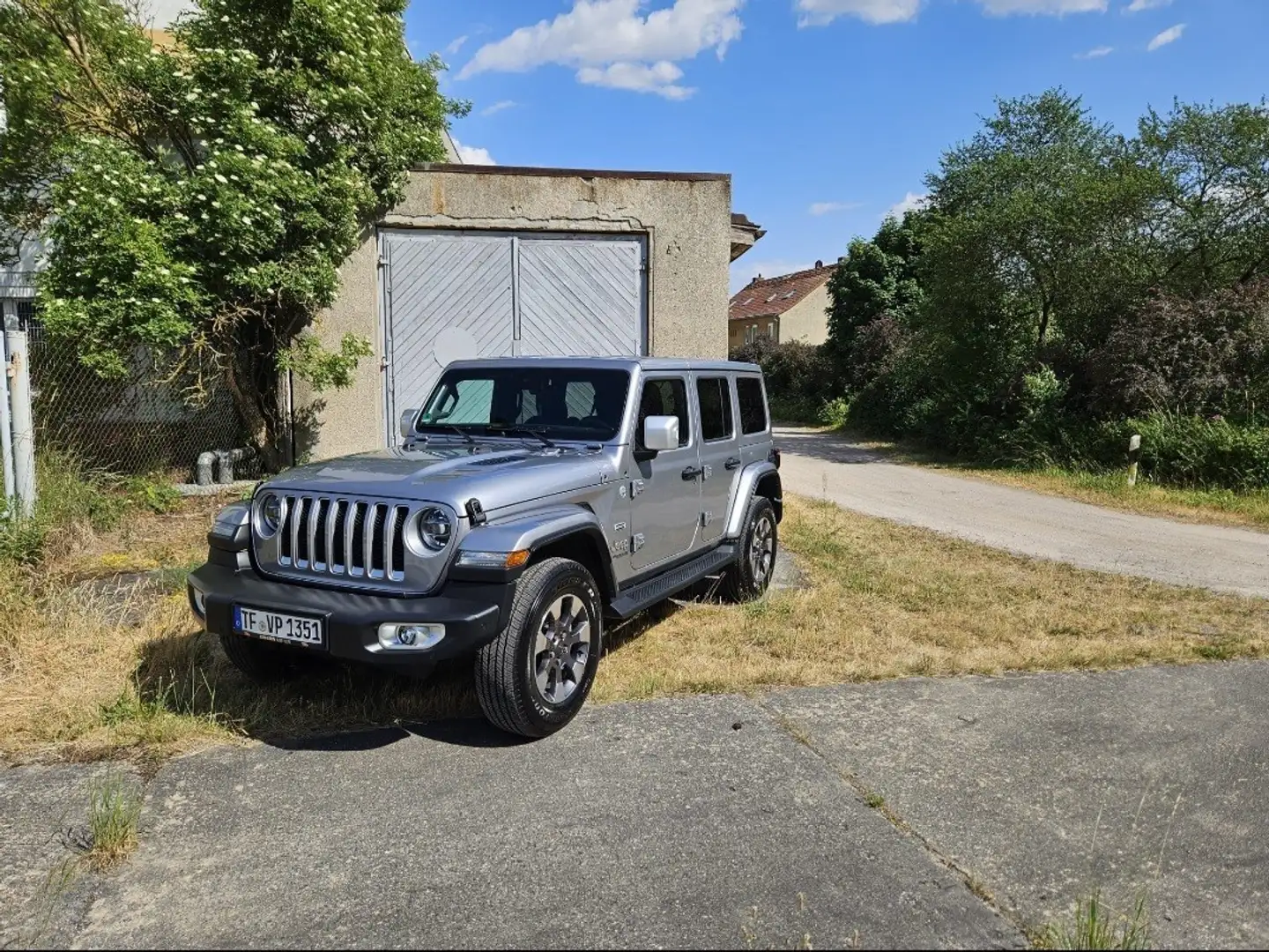 Jeep Wrangler 2.2 CRDi Hardtop AWD Automatik Sahara Silber - 1