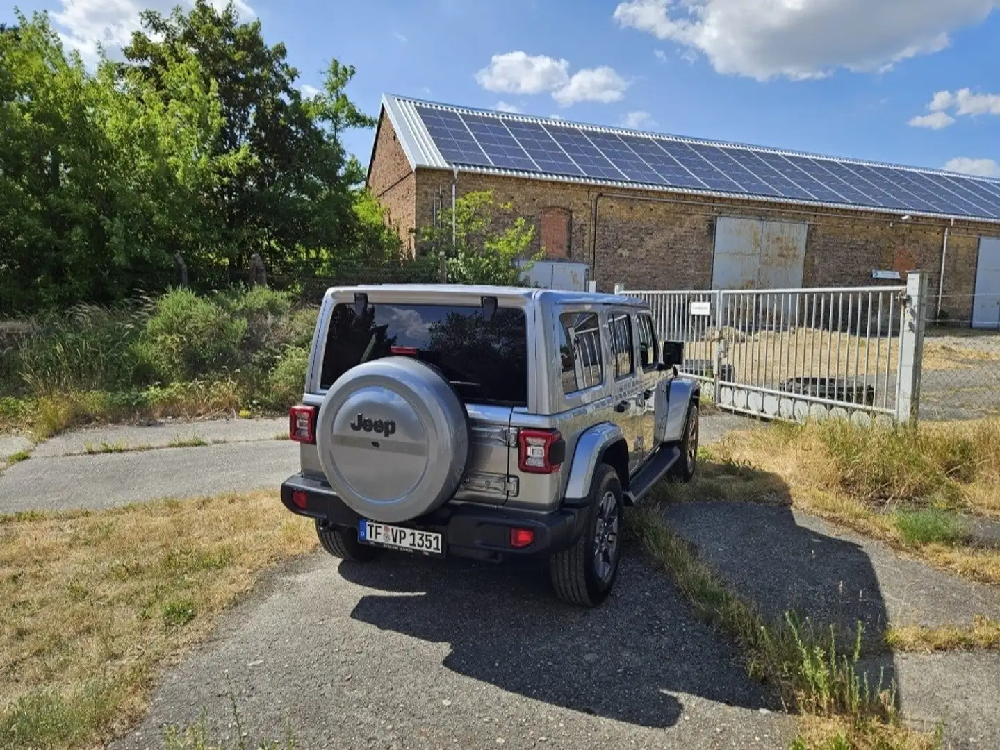 Jeep Wrangler 2.2 CRDi Hardtop AWD Automatik Sahara Silber - 2