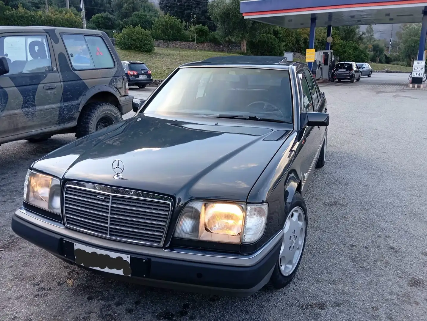 Mercedes-Benz 250 W 124 250D TURBO Schwarz - 2