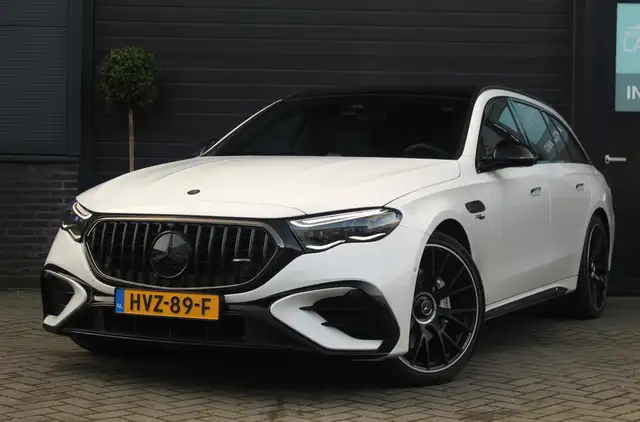 Mercedes-Benz E 53 AMG Estate 4MATIC+ Night Edition | MBUX Hyperscreen |