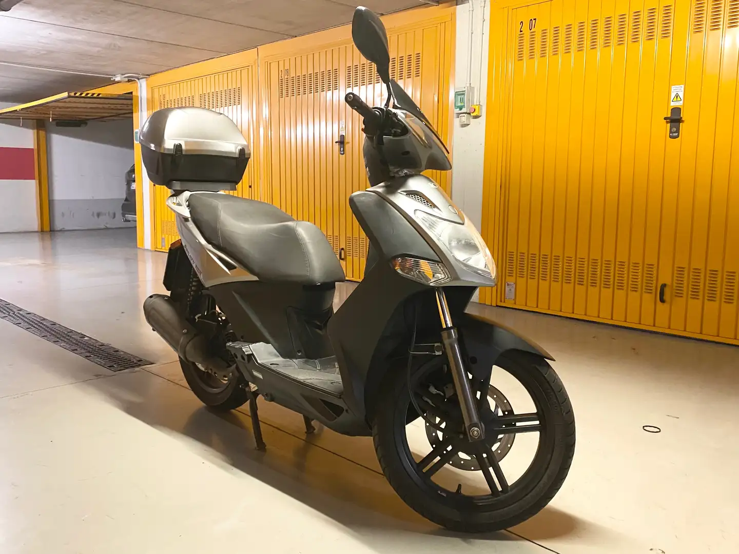 Kymco Agility 125 City - EURO 3 (ok a Milano fino ottobre 2028) Argento - 1