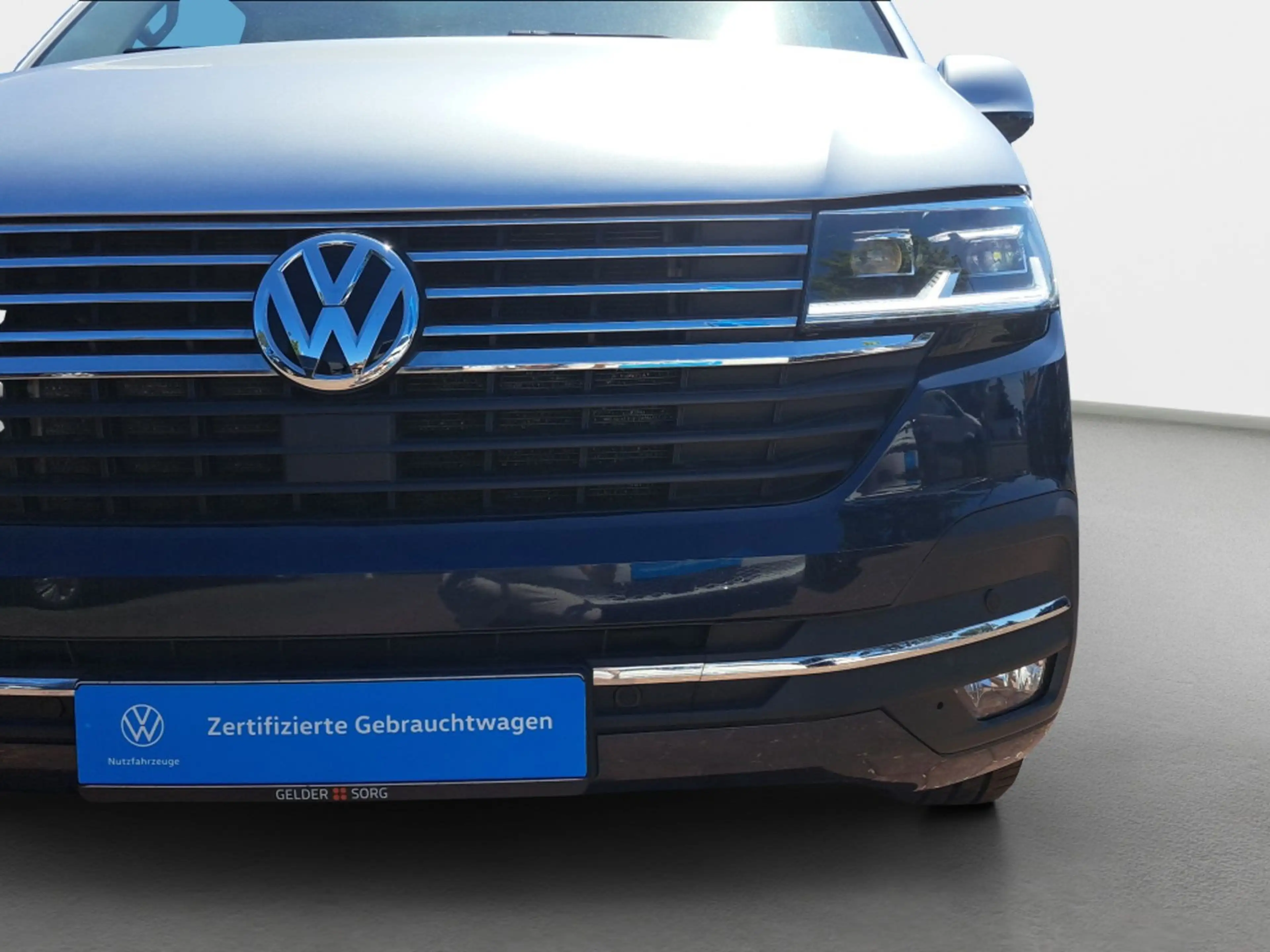 Volkswagen T6.1 Multivan Highline 2.0 TDI Stand*RFK*LED*ACC — photo 11