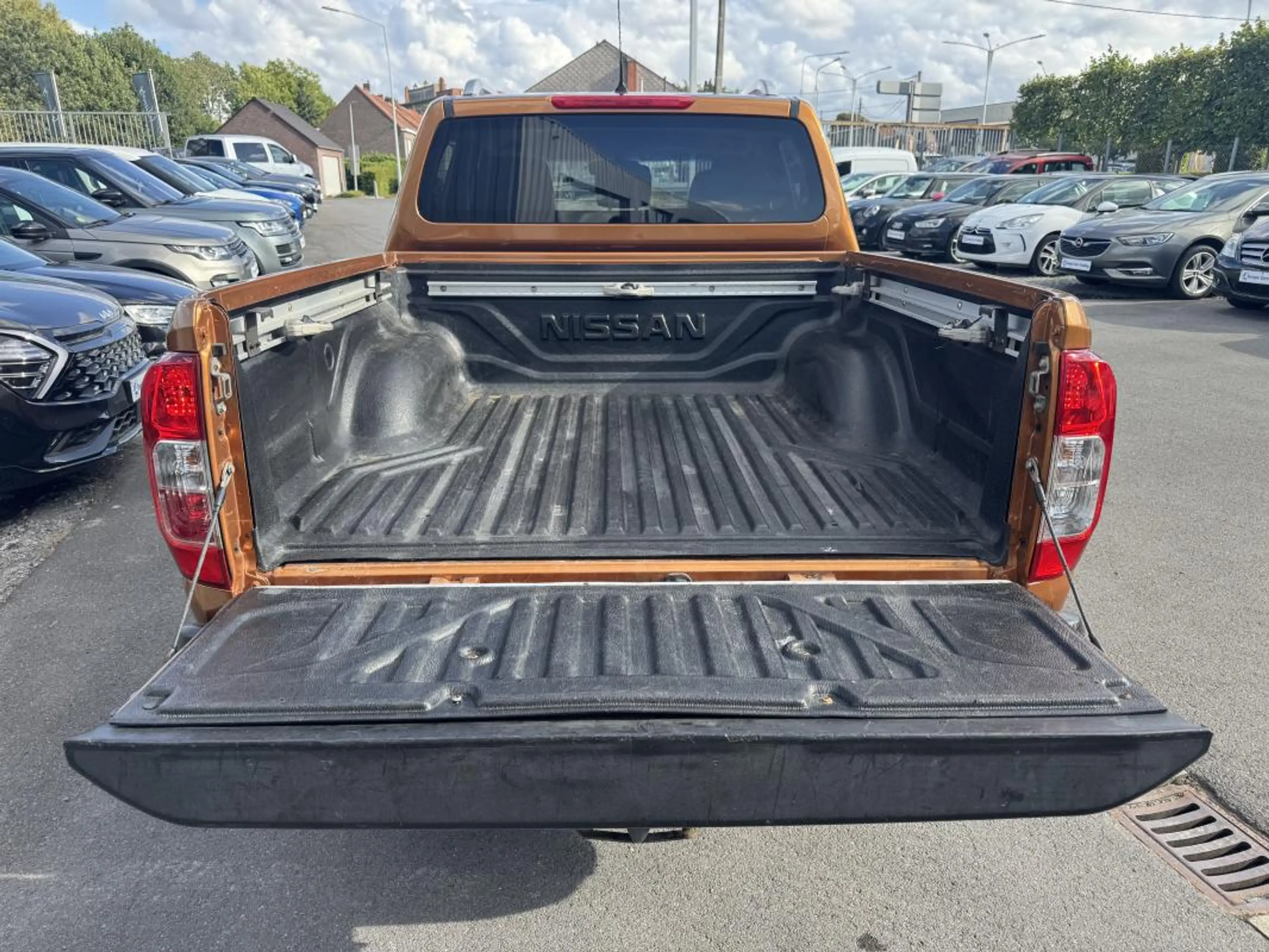 Nissan Navara NP300 2.3 DCI 190CH CUIR T.O PANO BOITE AUTO GAR 12M — photo 5