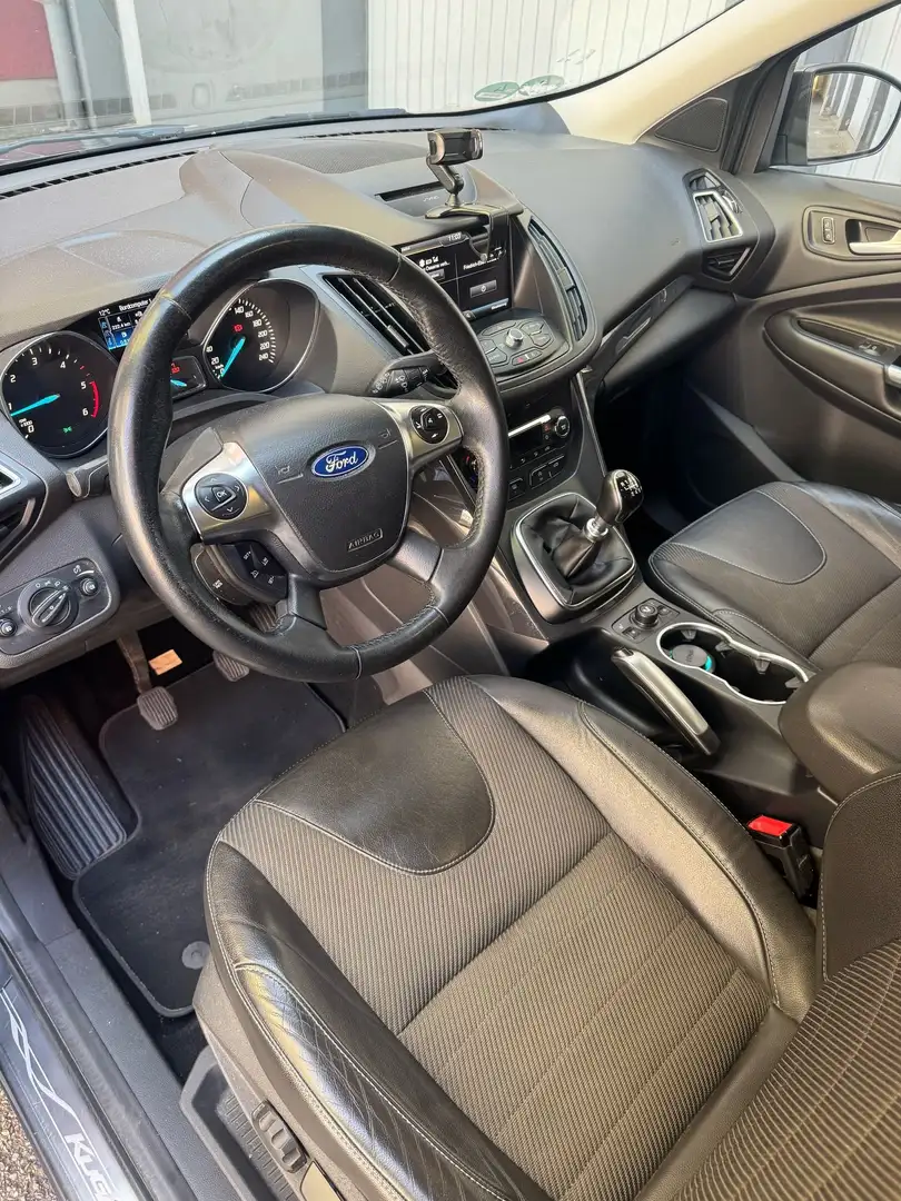 Ford Kuga Kuga 2.0 TDCi 4x4 Titanium Grau - 1