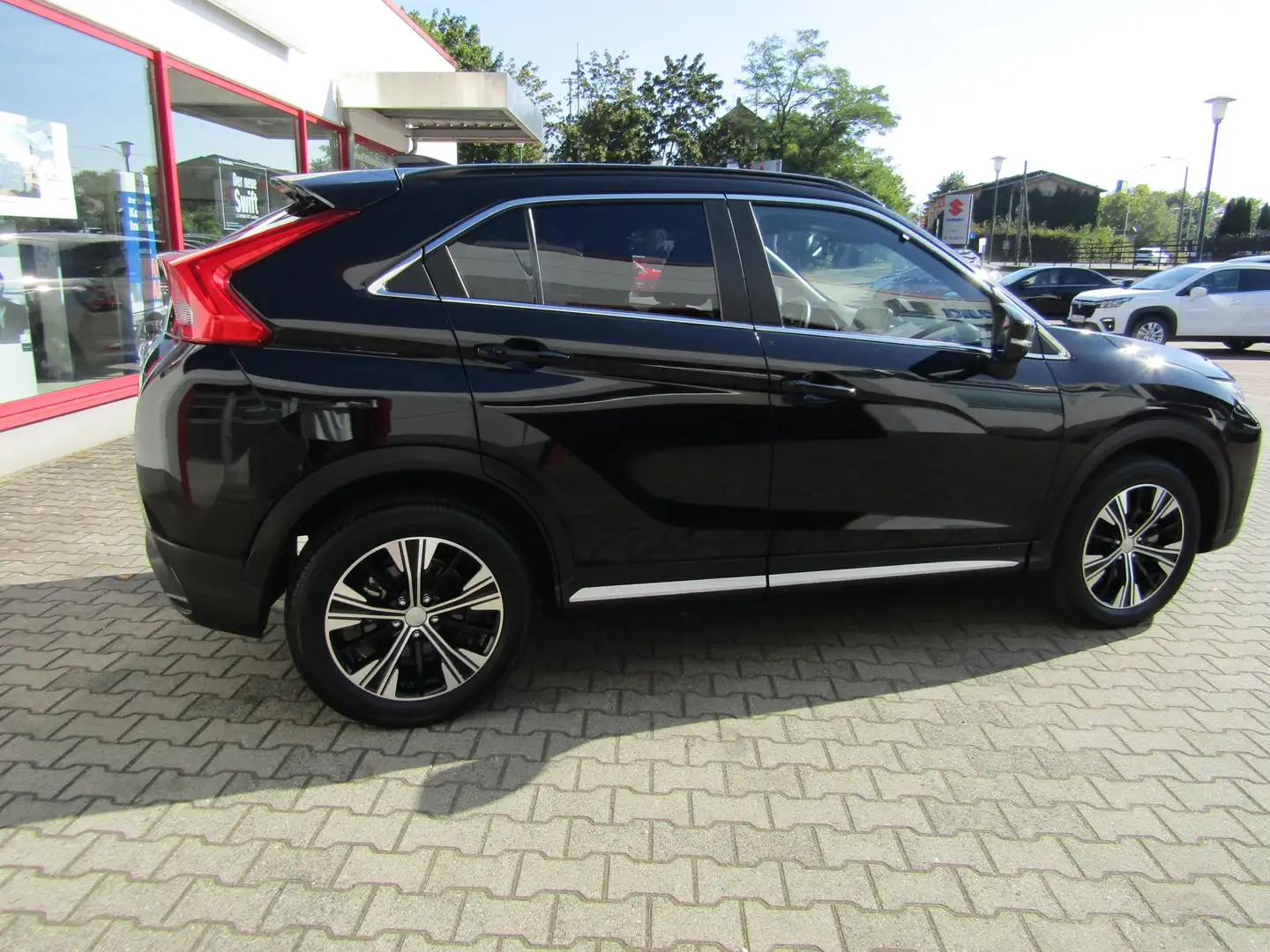 Mitsubishi Eclipse Cross 1.5CVT Spirit Pl. Bi-LED 360°Kamera Winterr. Zwart - 2